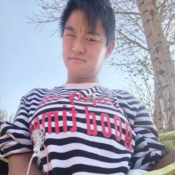 内蒙古24岁单身美女真诚找对象-长治征婚相亲网